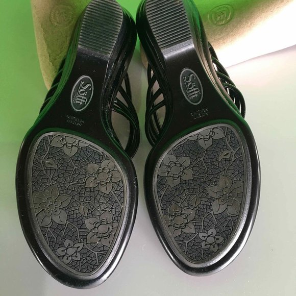 Sofft Wedge Sandals - Picture 4 of 6